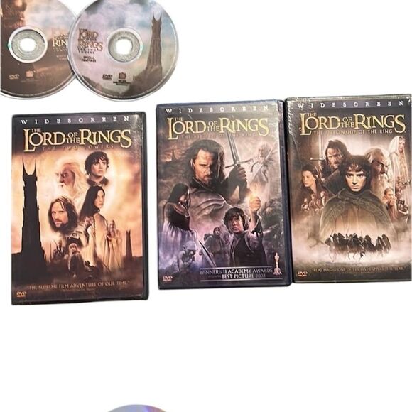 Boxed set of 3 DVD’s classic Lord of the Rings - Picture 1 of 3